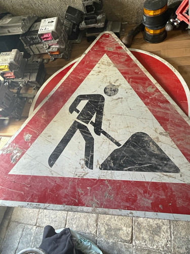 Verkehrsschild zeichen 123 - zeichen,