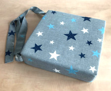 Stuhl Sitzerhöhung Erhöhungskissen Sitzhilfe für Kinder 32x32x8 cm Sternenmotiv