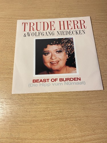 Trude herr wolfgang - trude,
