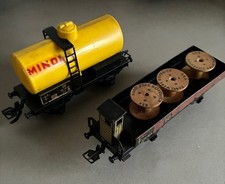 Zeuke Spur 0 zwei Güterwagen