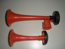 zwei Pressluftfanfaren Stebel