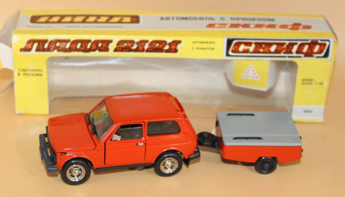 Lada niva 2121 rot anhänger - niva,