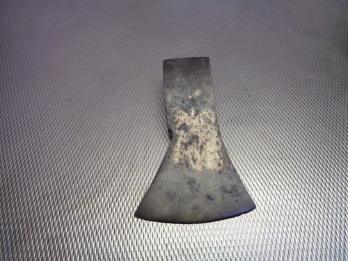 Altes beil axt geschmiedete - beil,