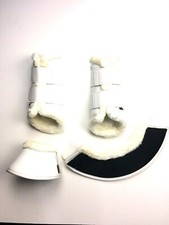 Gamaschen plus Hufschoner Hufglocken für alle Pferde und Ponys als Set weiß