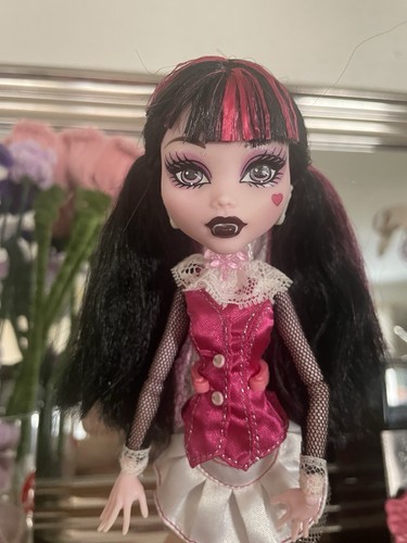 Monster high draculaura basic - draculaura,