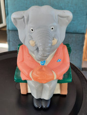 Spardose Elefant auf Bank sitzend, 1980er Jahre von der KKB-Bank gebraucht 15 cm