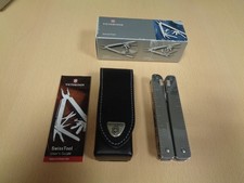 VICTORINOX SWISS TOOL