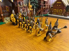 MOC 12 Ritter Minifiguren + 2