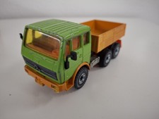 Siku Mercedes 2232 Zugmaschine Grün Ladung 