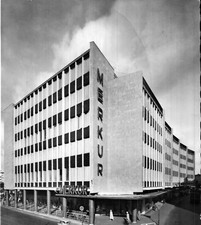 Kiel , Merkur vormals Jacobsen d.Warenhaus m.Supermarkt