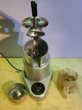 Fama MSP2 Snack Bar Hebel-Zitruspresse aus Edelstahl