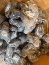 Hühnergott Lochstein Feuerstein Glücksbringer Dekoration (mittelgroß, 250g-500g)