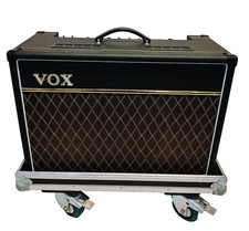 Vox AC15C1 Custom 2-Channel 15-Watt Vollröhre 1x12" Guitar Combo 2018