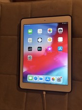 I-PAD.  MD790FD/A Wi-Fi 64GB