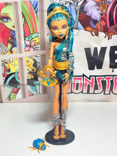 Monster high puppe nefera - d),