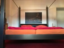 Bettgestell aus Metall  Maße 220x210  ohne Lattenrost und Matratzen