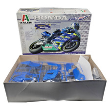 Honda RC211V MotoGP 2004 World Championship Italeri 4628 Modellbau Bausatz
