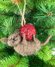 Baumschmuck aus Filz Katze mit