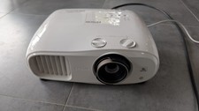 Epson EH-TW7100 4K FullHD Beamer Projektor 3LCD für Heimkino