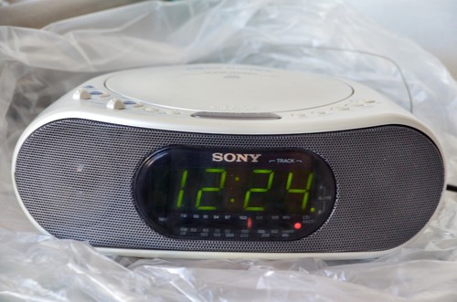 Sony dream machine icf cd837l - dream, icf-cd837l
