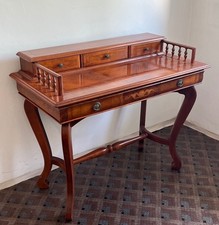 Sekretär Kirschbaum