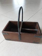 Holzkiste mit Tragegriff