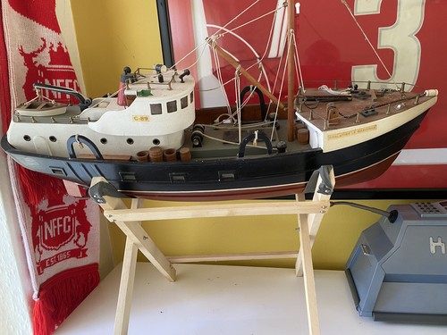 Großes modell trawler boot - großes,