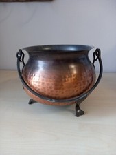 Kupfer Kessel Topf alt im Antik Stil Eisengriffe Dreibein, Deko Krug, Pflanzen