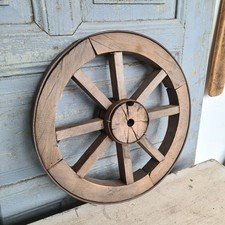 B9217 Schönes, altes Wagenrad