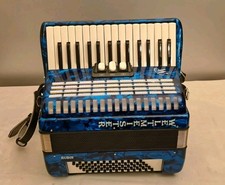 WELTMEISTER  AKKORDEON   RUBIN   60  Bässe   Reparaturbedürftig oder DEKO   !!!