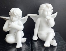 Rosenthal Studio-haus Zwei Porzellan Engel Figuren. Höhe ca. 10 cm.