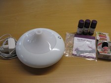 Baldini Taowell Novo Ultraschallvernebler mit Farbtherapie Diffusor - 4 Duftöle