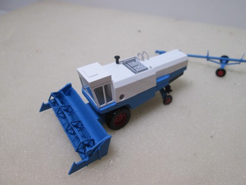 Modelle 21323 mähdrescher - rk-modelle,