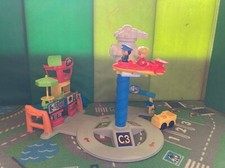 Little People Flughafen mit Tower und Flugzeug und Fahrzeug und mehr!