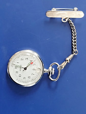 SPLENDID Schwesternuhr mit Ansteckclip und gravierbarem Namensschild