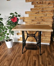 Eichentisch SINGER  von Künstlern