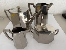 Set Tee- und Milchkanne