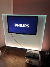 Beleuchtete TV Glaswand, für