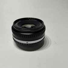 #S0357 - Nikon 1:1,8 /50 mm -