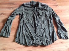 Zara Basic langarm Bluse, Shirt M (38, 40) grün mit Nieten TOP !!!