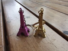 Paris Eiffelturm Schlüsselanhänger Lila