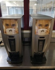 2x Aequator Kaffeemaschine/Kaffeeautomat mit Frischwasseranschluss, Pulver