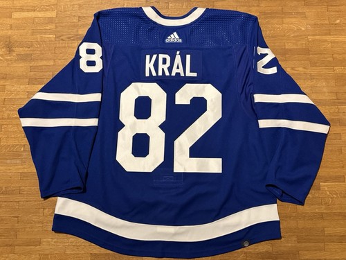 Game worn toronto maple leafs - worn,