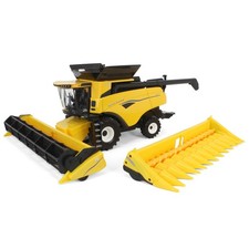 ERTL 1/32 New Holland CR8.90