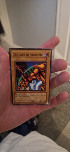 Rechter arm des - yu-gi-oh,