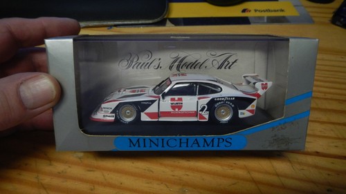Minichamps 430 818502 - 1:43,
