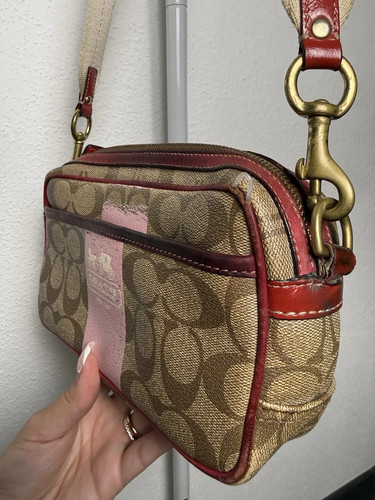 Coach signature crossbody - coach,