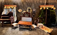 antike Puppenhausmöbel -