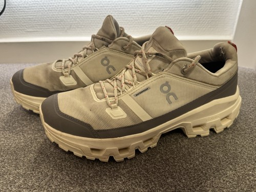 Cloudrock waterproof 42 - on,