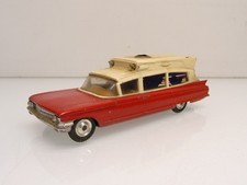 Corgi Toys 437 1:43 Superior Ambulance Cadillac 1959 Chassis  zum restaurieren